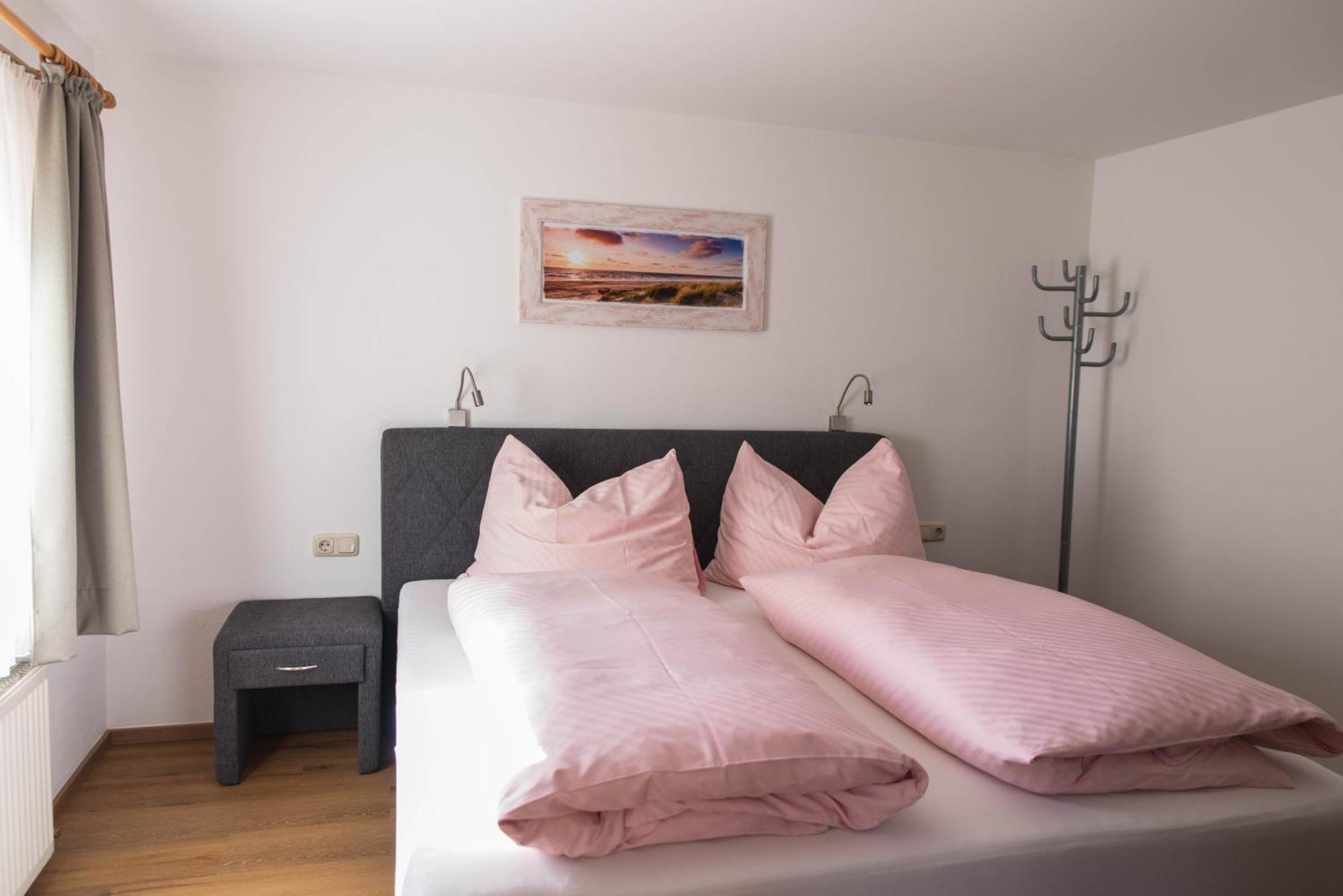 Appartements Gadenstaetter มาริอาอาล์ม อัม ชไตเนอร์เนินเมียร์ ภายนอก รูปภาพ